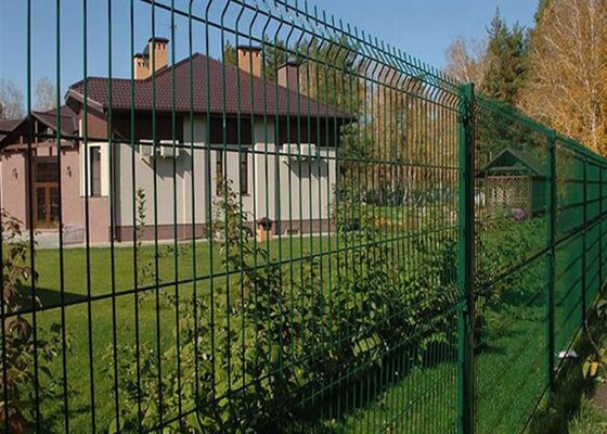 Hot Dip galvanized 3D Curved hàng rào cho sân bay 50 * 150mm lỗ lưới
