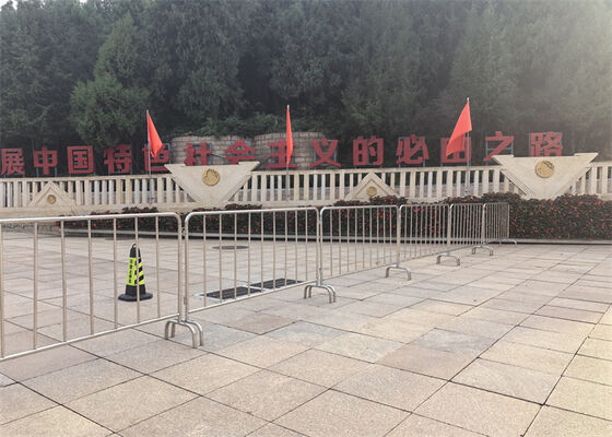Staalversterkte hoge beveiliging Crowd Control Barrier ISO CE gecertificeerde zware barrière 1.1x2m