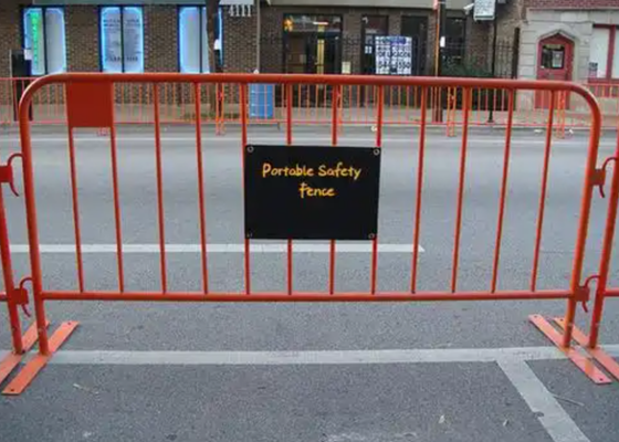 Powder Coated Interlocking Steel Crowd Control Barrier Event Safety Barricade 1.1x2.2m